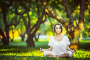 三次只差一步晋级_腾讯新闻-归来的王者，詹姆斯首秀虽败犹荣，独行侠主场见证传奇时刻